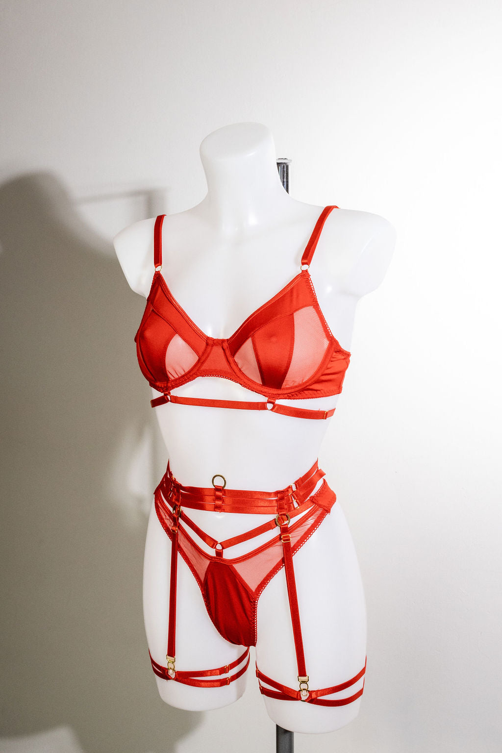 Rogue Agent - Black/Red