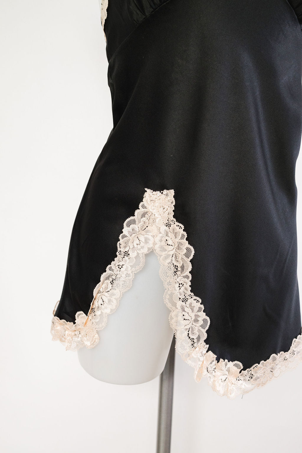 Eclipse Noir- Black 2 piece silk luxury set